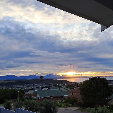 Blue Owl Guest House Mossel Bay Dış mekan fotoğraf