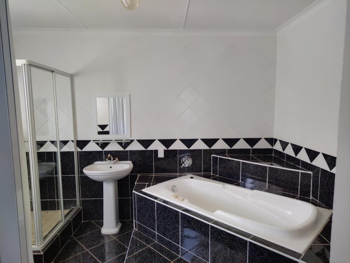 Blue Owl Guest House Mossel Bay Dış mekan fotoğraf